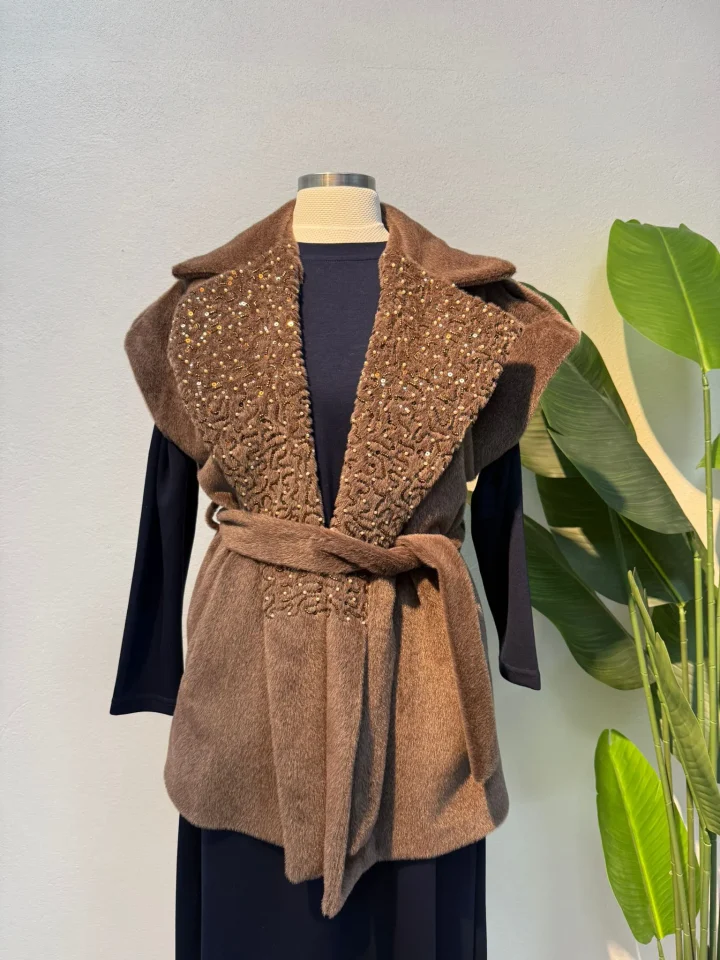 Boncuk İşlemeli Kürk Yelek Kahverengi - Entare Butik