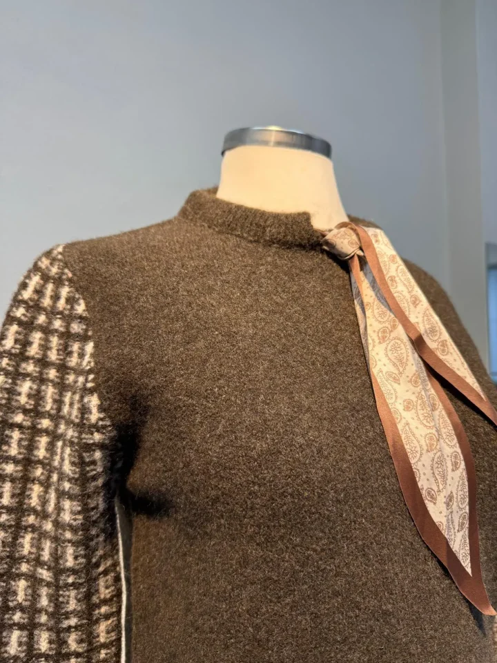 Fular Detay Yumoş Kazak Kahverengi - Entare Butik