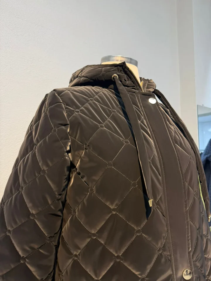 Nova Kumaş Kapitone Mont Siyah - Entare Butik Nova Kumaş Kapitone Mont Siyah - Entare Butik