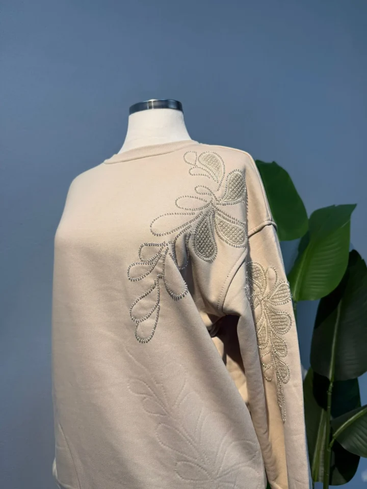 tas-detayli-sweat-krem-2 Taş Detaylı Sweat Krem - Entare Butik