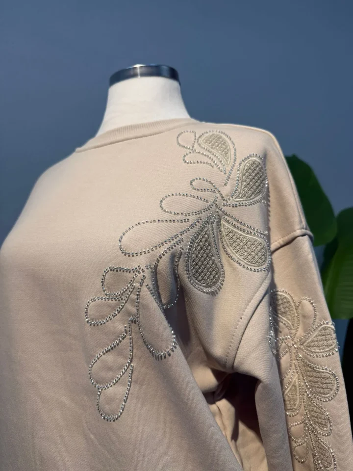 Taş Detaylı Sweat Krem - Entare Butik Taş Detaylı Sweat Krem - Entare Butik