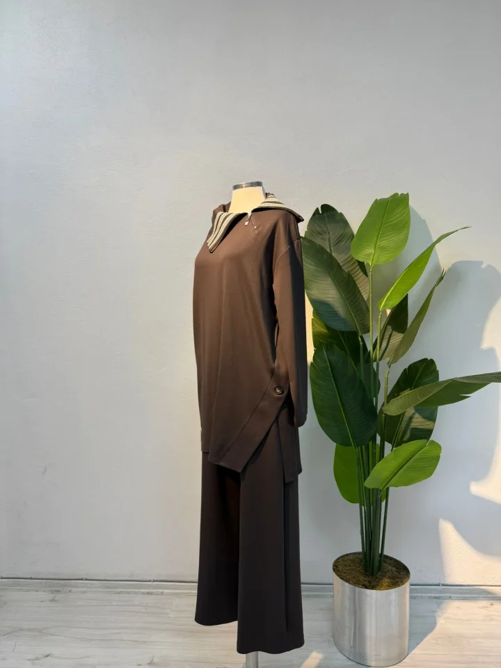 Yaka Detay Takım Kahverengi - Entare Butik