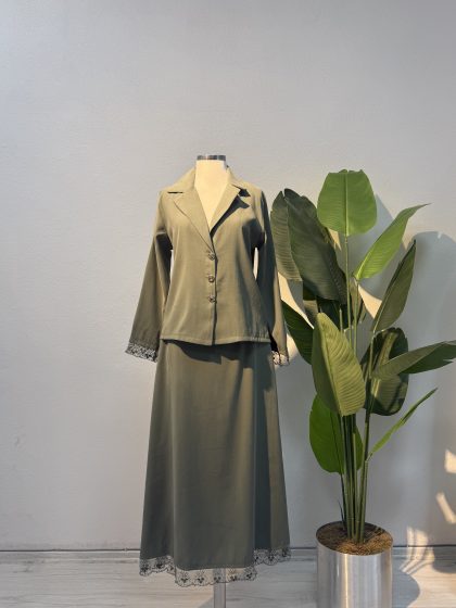 Etek ve Bilek Ucu Dantelli Etekli Ceketli Takım – Yeşil-Entare Butik