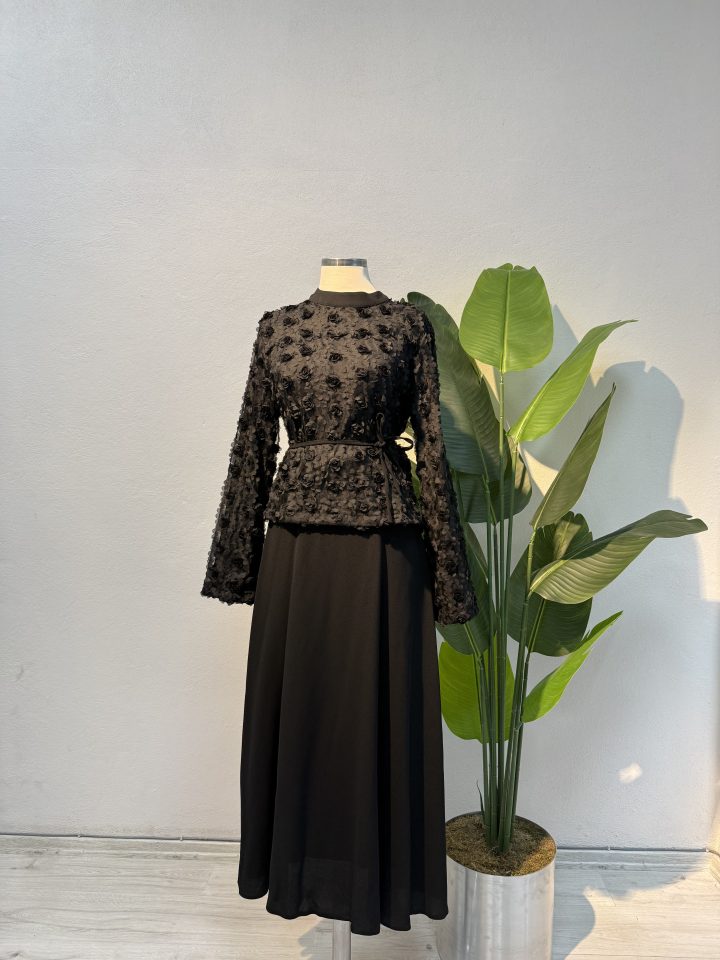 Tül Çiçek Detay Etekli Takım – Siyah-Entare Butik