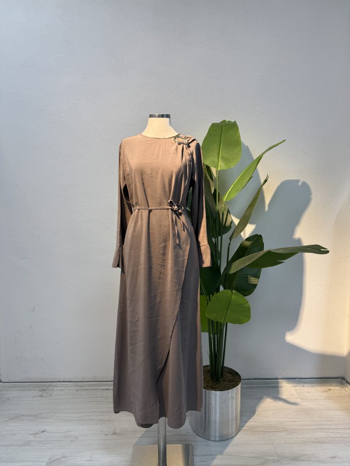 Toka Detay Elbise – Sütlü Kahve Entare Butik