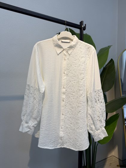 Çilek Kumaş Dantelli Gömlek – Beyaz-Entare Butik